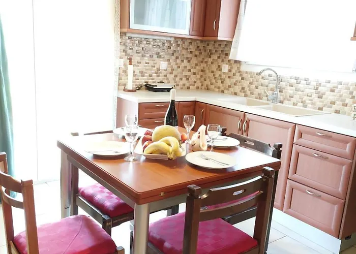 Stamyra House *